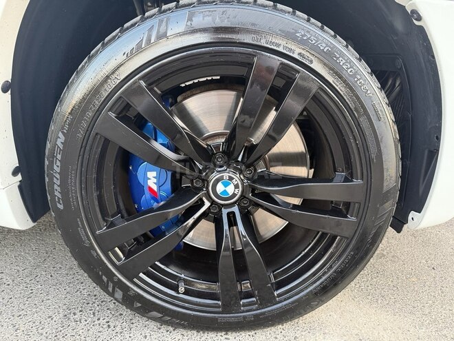 BMW X5 M-13