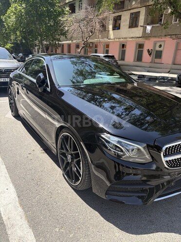 Mercedes E 400 4MATIC-5
