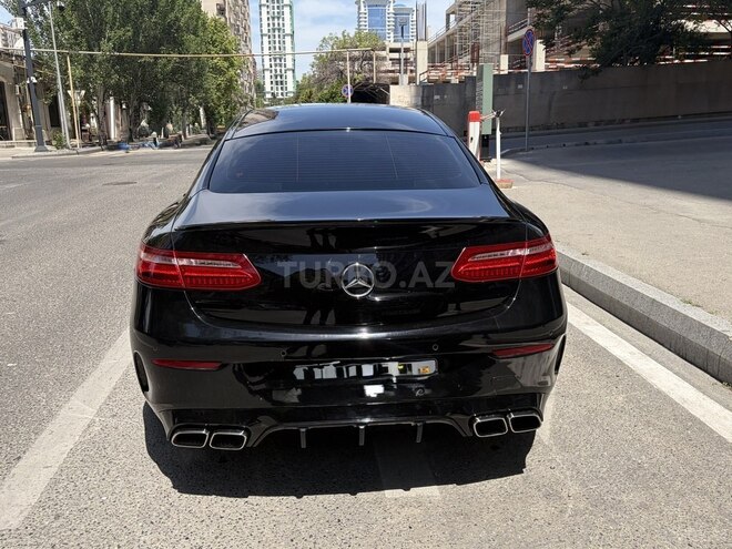 Mercedes E 400 4MATIC-2