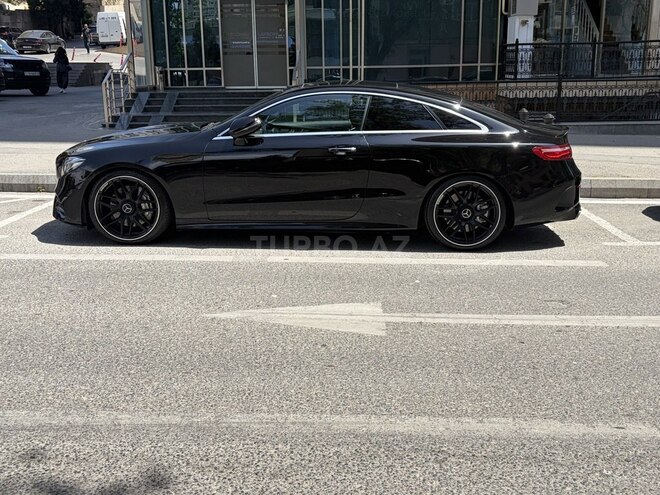 Mercedes E 400 4MATIC-11