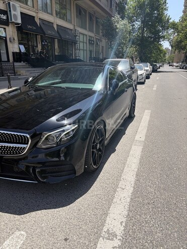 Mercedes E 400 4MATIC-6