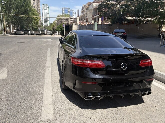 Mercedes E 400 4MATIC-7