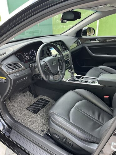 Hyundai Sonata-11
