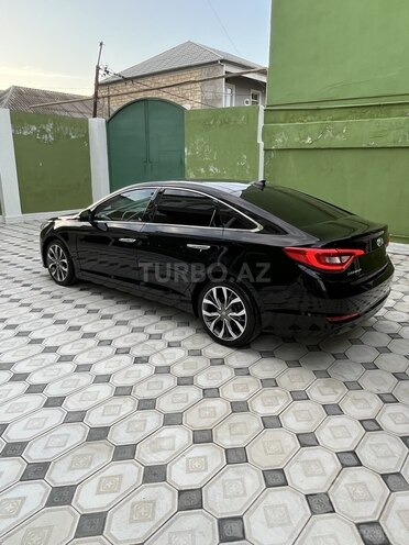 Hyundai Sonata-12