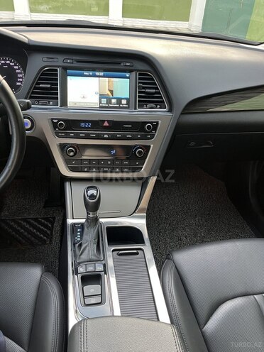 Hyundai Sonata-13