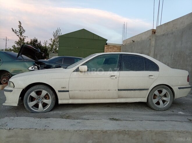 BMW 523-4
