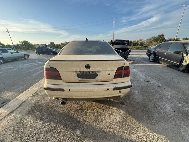 BMW 523-7