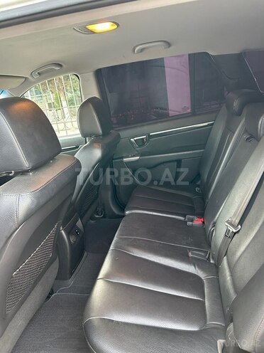 Hyundai Santa Fe-6