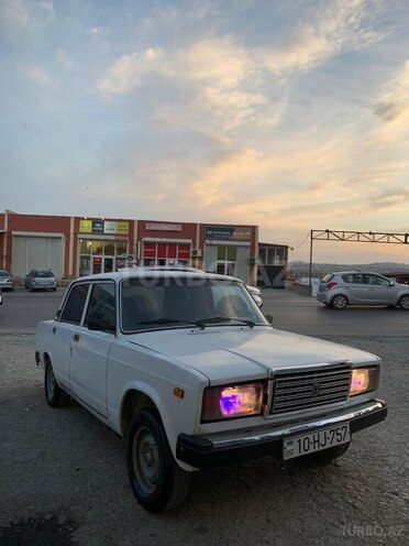 LADA (VAZ) 2107-2