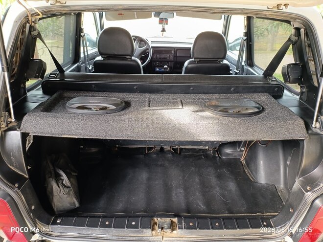 LADA (VAZ) Niva-9