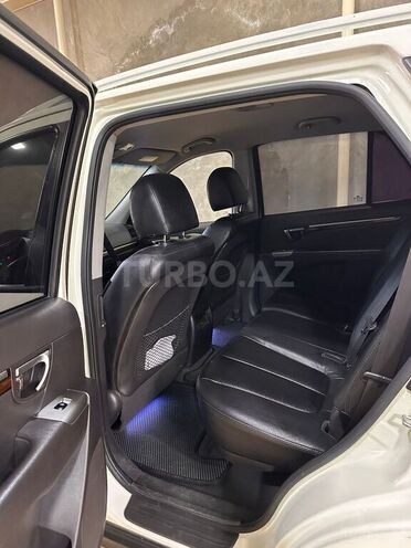 Hyundai Santa Fe-10