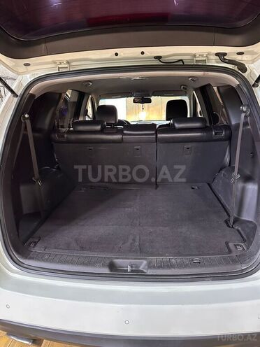 Hyundai Santa Fe-13