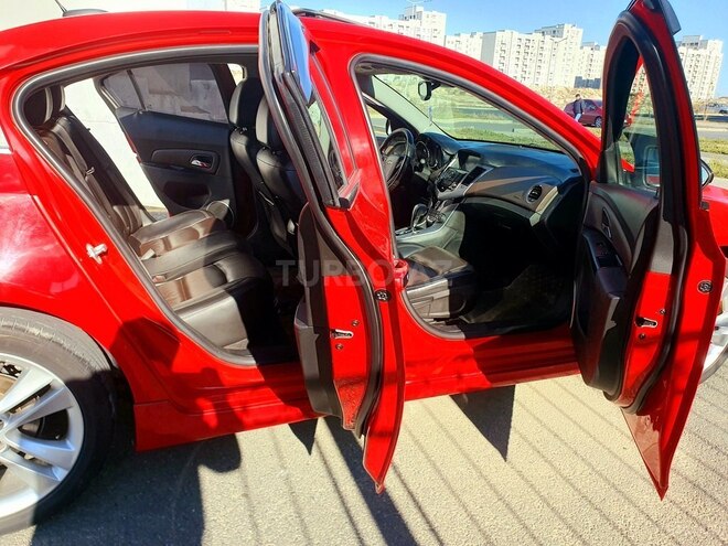 Chevrolet Cruze-10