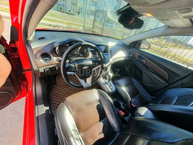 Chevrolet Cruze-16