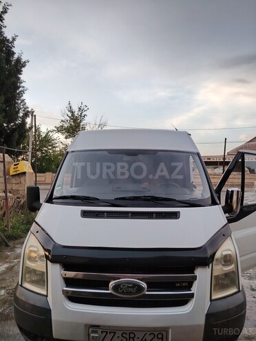 Ford Transit-1