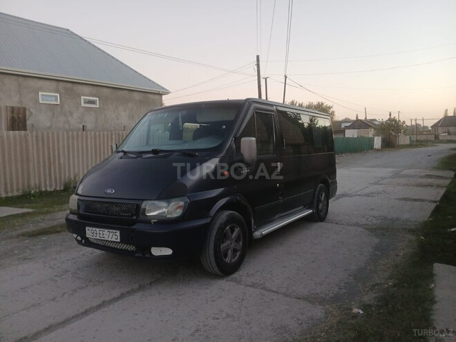 Ford Transit-12