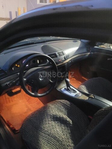 Mercedes E 270-5