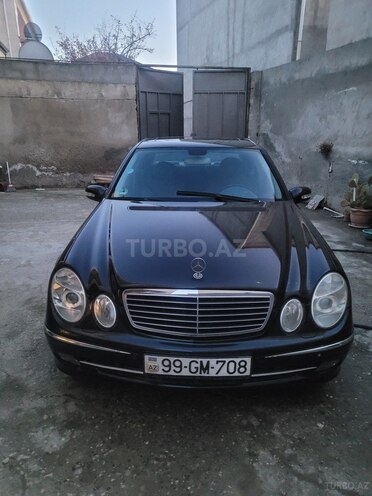 Mercedes E 270-6