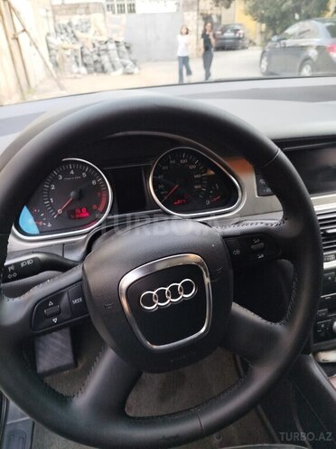 Audi Q7-6