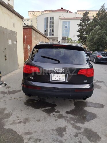 Audi Q7-2