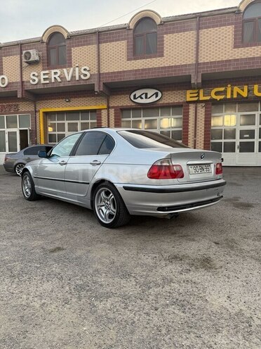 BMW 323-4