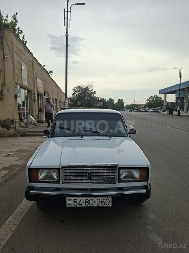 LADA (VAZ) 2107-2