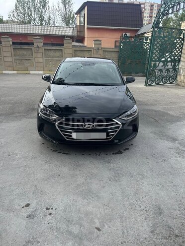 Hyundai Elantra-1