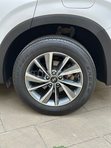 Hyundai Santa Fe-4