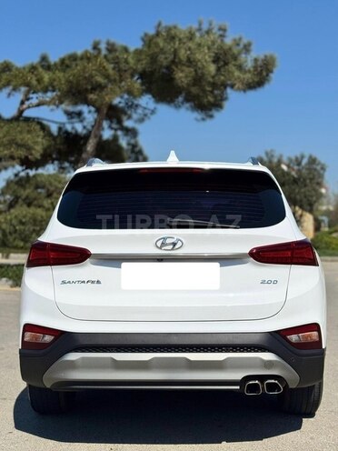 Hyundai Santa Fe-14