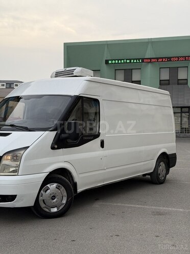 Ford Transit-4