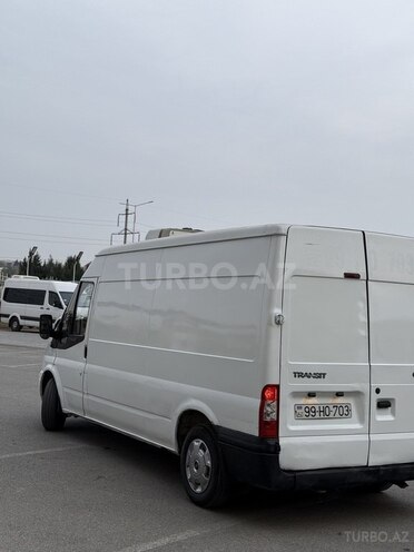 Ford Transit-5