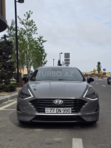 Hyundai Sonata-1