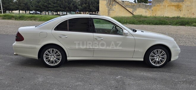 Mercedes E 300-7
