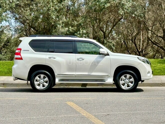Toyota Land Cruiser Prado-7