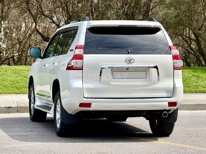 Toyota Land Cruiser Prado-8