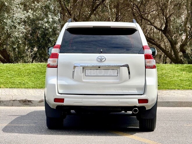 Toyota Land Cruiser Prado-9