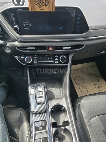 Hyundai Sonata-19