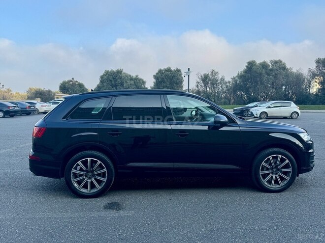 Audi Q7-3