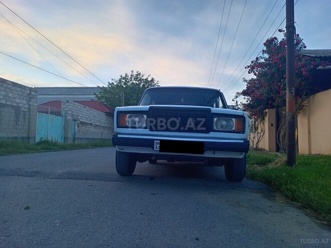 LADA (VAZ) 2107-1