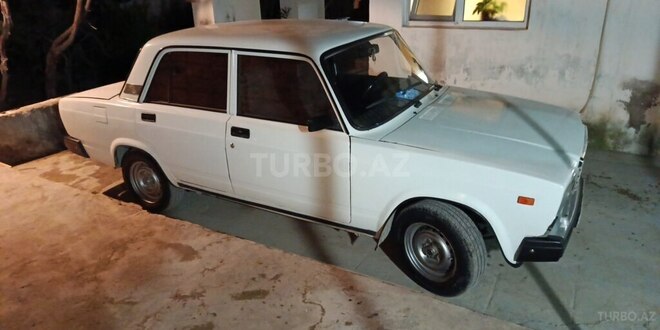 LADA (VAZ) 2107-2