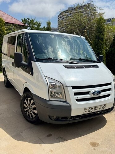 Ford Transit-2