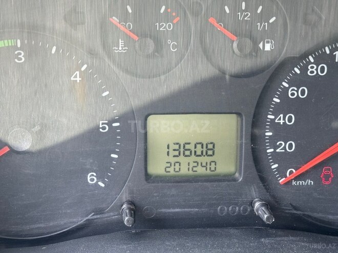 Ford Transit-4