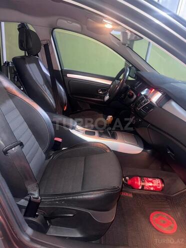 Renault Laguna-19