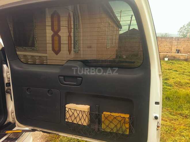 Toyota Land Cruiser Prado-13