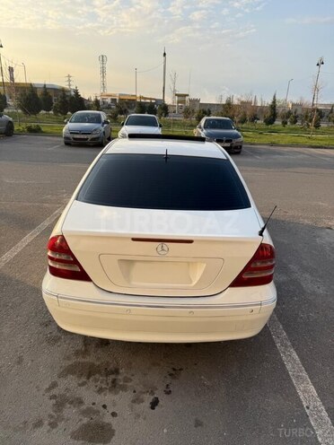 Mercedes C 240-4