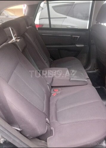Hyundai Santa Fe-12