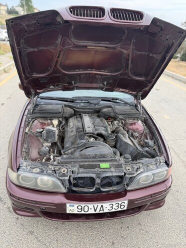 BMW 523-7