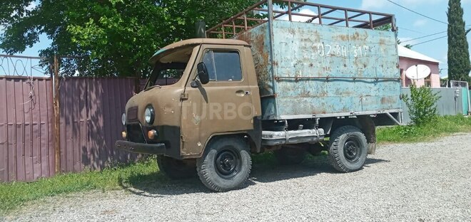 UAZ 3303-4