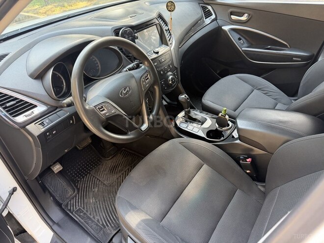 Hyundai Santa Fe-6