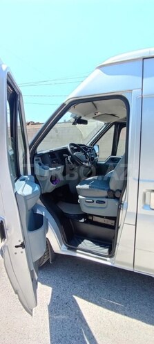 Ford Transit-7
